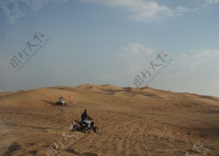 迪拜沙漠图片