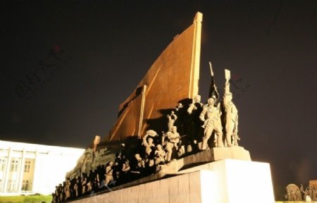 朝鮮平壤萬壽臺群雕夜景图片