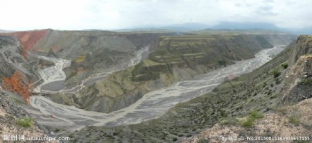 新疆红山大峡谷接片图片