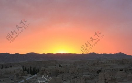 日落新疆的日落图片