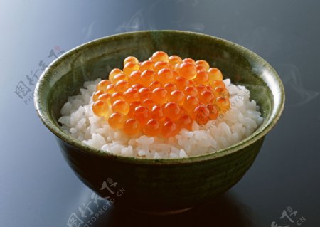 鱼子酱米饭图片