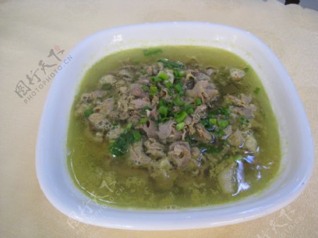 酸汤涮羊肉图片
