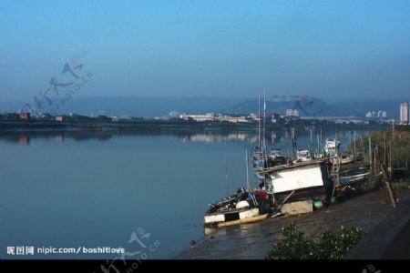 台北市淡水河畔风景图图片