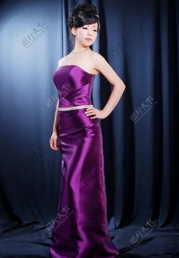 紫色迷情系列婚纱图片