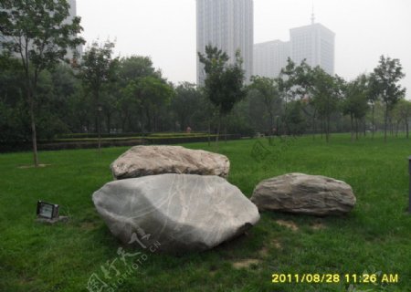 公园景观置石图片