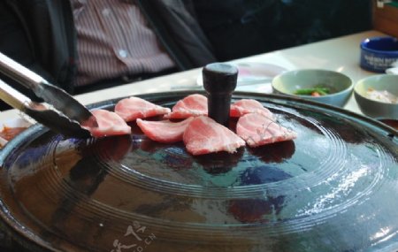 韩国锅盖烧烤图片