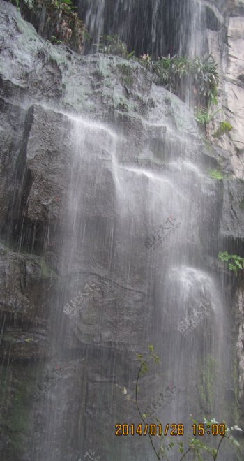 重庆红岩洞瀑布图片
