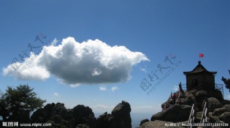 芦芽山云顶图片
