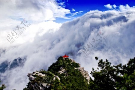 庐山瀑布云图片