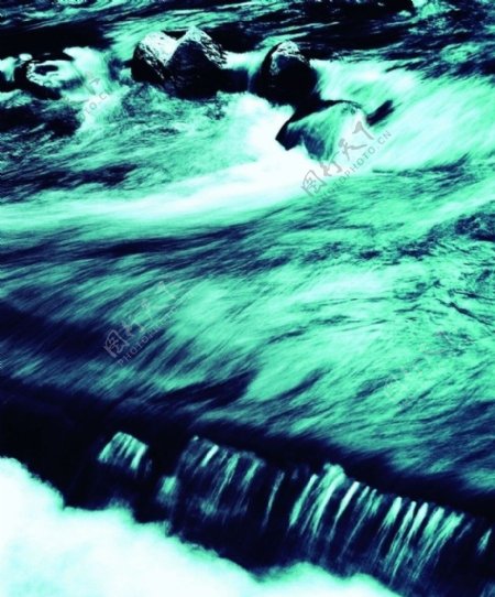 溪流水源图片