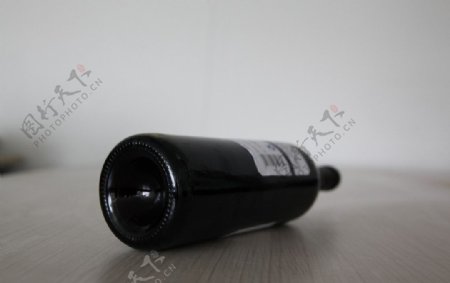 葡萄酒瓶大尺寸图片
