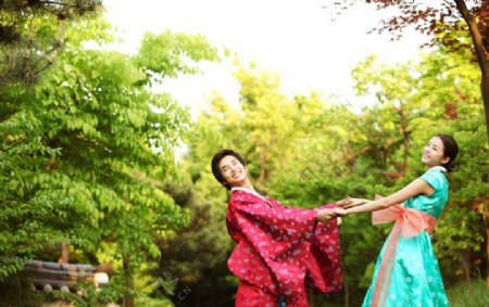 韩国喜庆古代传统服装图片