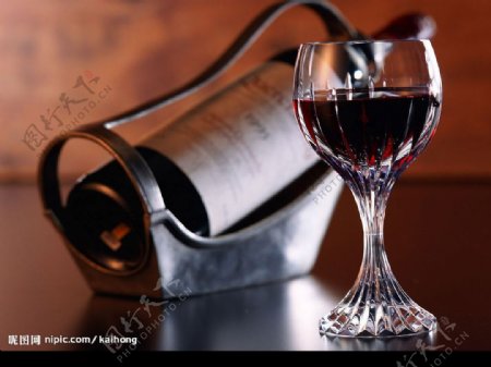 高清葡萄酒杯图片