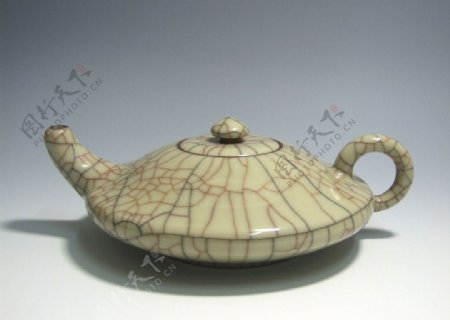 龙泉青瓷扁茶壶图片