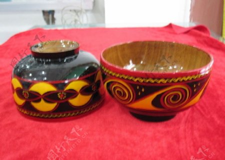 彝族木漆器碗图片