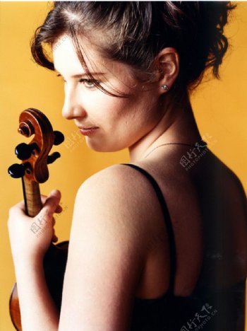 美女小提琴家图片