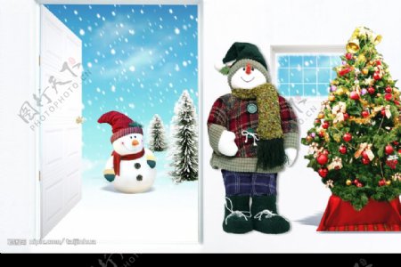 圣诞节素材雪地里的雪人圣诞树图片