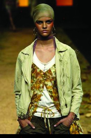 里约热内卢2004女装秋冬新品发布会0177