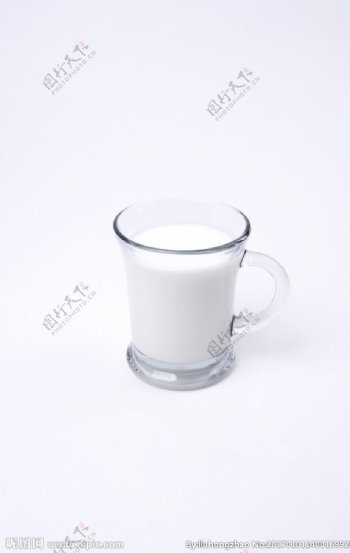 奶杯