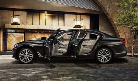 全新BMW7系侧面