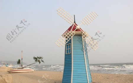 海边的荷兰风车