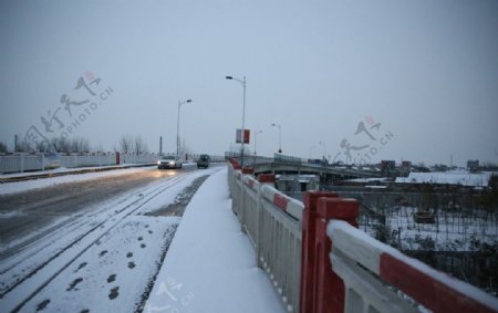 雪中大桥