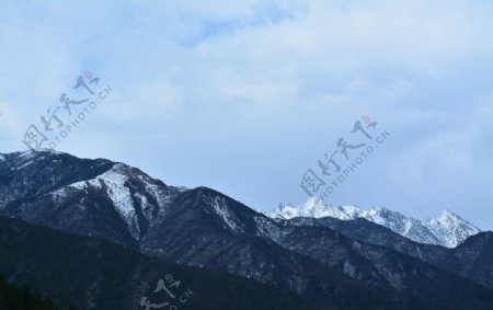 康定雪山