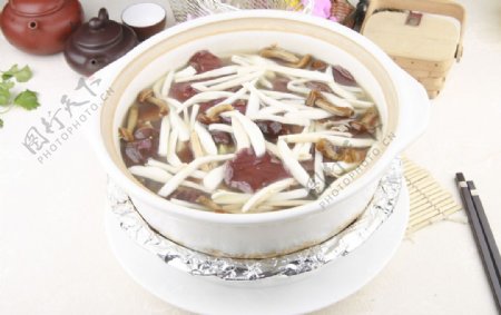松茸鲜菌汤