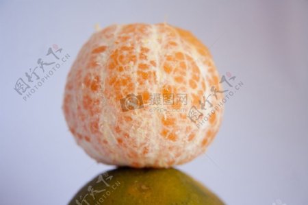 橙颜色的桔子
