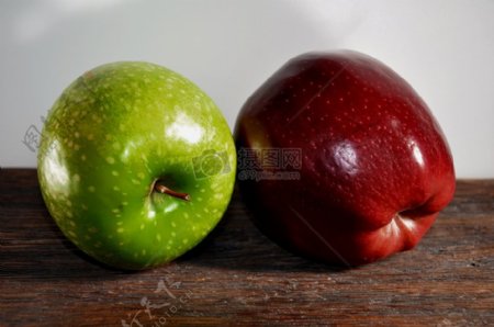 红苹果和绿苹果