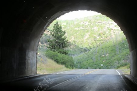 大山处的隧道