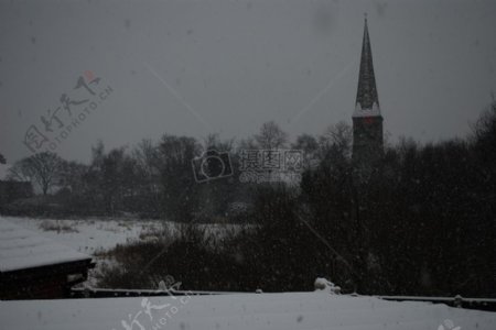 雪地里的教堂