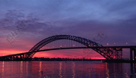 美国巴约讷桥日落暮光之城新泽西州