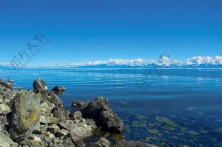 美丽湖泊湖面风景图片