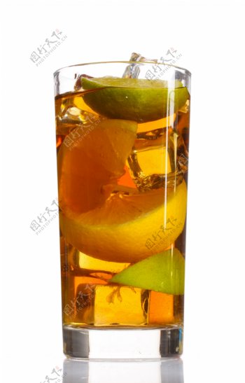 水果柠檬鸡尾酒图片