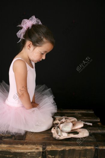 芭蕾舞小女孩图片