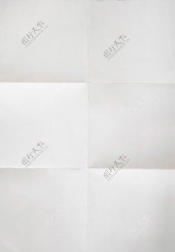 白色方形折痕纸张
