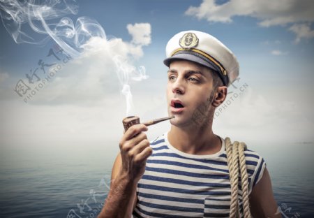 吸烟的海军摄影图片