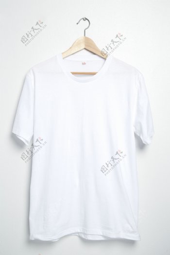 时尚休闲白色T恤图片