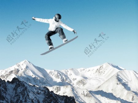 雪山滑雪图片