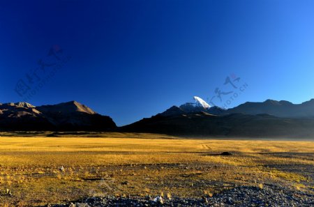 西藏神山圣湖美景
