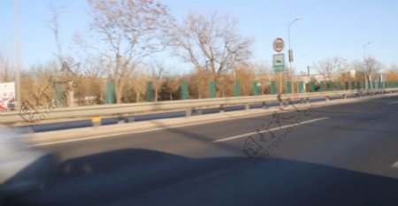 高速公路车辆道路上沿途风景高清视频实拍