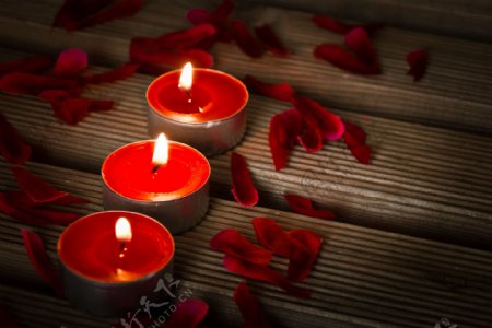 浪漫玫瑰花蜡烛图片