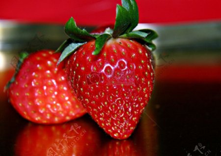 红颜色的草莓
