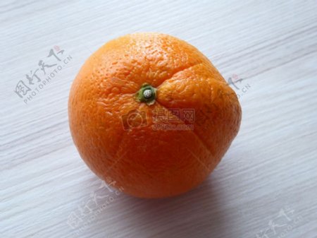 桌角的柑橘