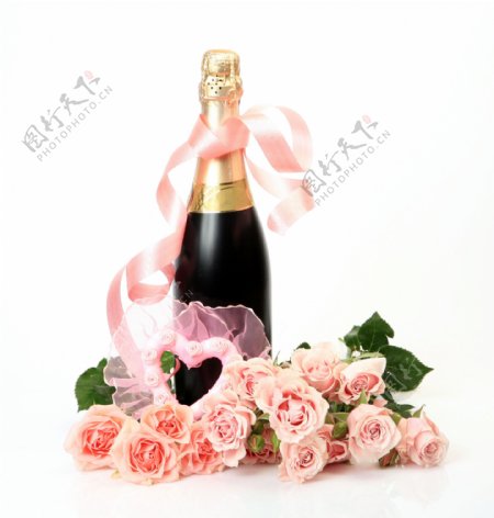 婚礼香槟与玫瑰花图片