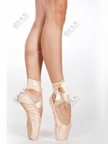 美丽的芭蕾舞鞋图片