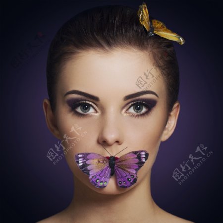 蝴蝶与性感美女图片