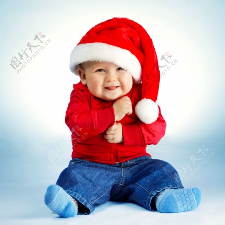 戴圣诞帽的小男孩图片