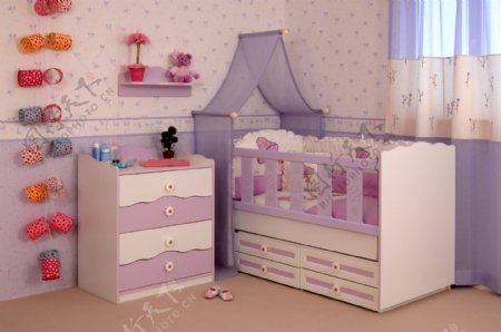 紫色梦幻婴儿房图片
